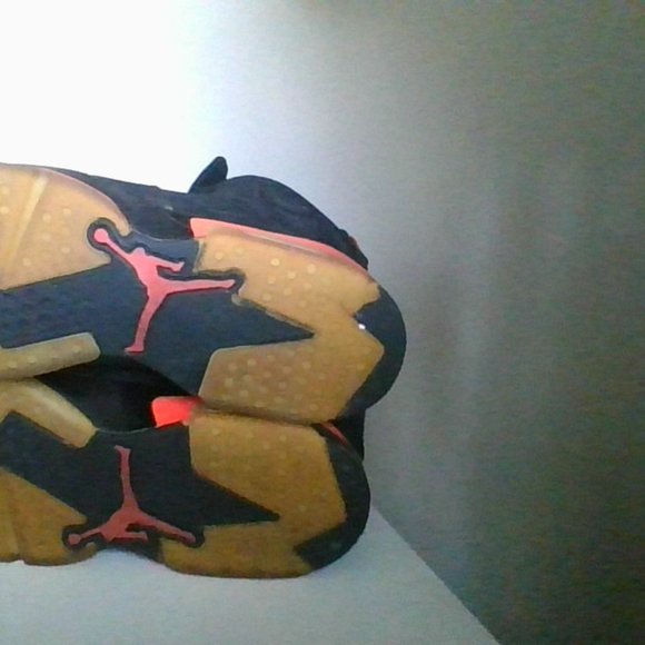 Jordan 6 Infrared - Picture 3 of 5